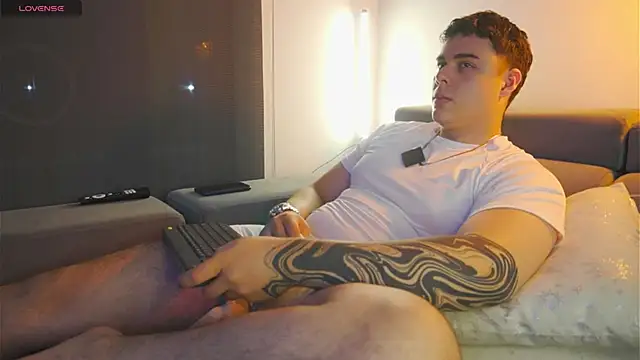 Snapshot of odin_blake chatting on March 6, 2025, 1:16 am odin blake online show from March 6, 2025, 1:16 am