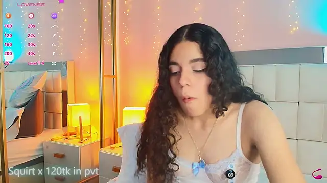 Snapshot of anahi_maite chatting on March 16, 2026, 8:11 pm anahi maite online show from March 16, 2026, 8:11 pm