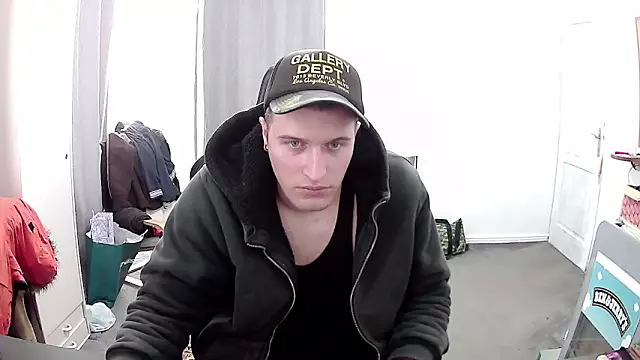 Snapshot of PKrisztian chatting on March 31, 2026, 12:18 pm PKrisztian online show from March 31, 2026, 12:18 pm