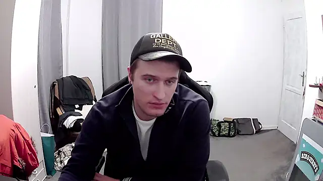 Snapshot of PKrisztian chatting on May 5, 2026, 8:56 pm PKrisztian online show from May 5, 2026, 8:56 pm
