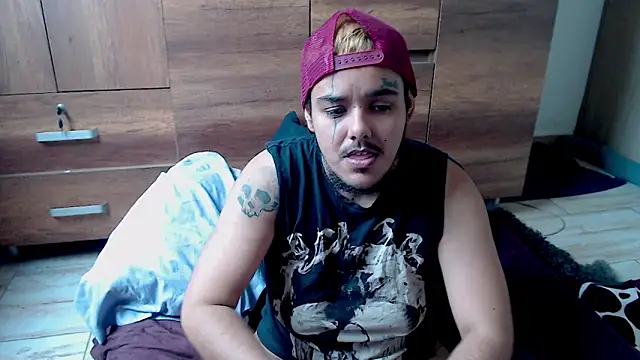 Snapshot of call_me_lil_ray chatting on March 14, 2025, 12:40 pm call me lil ray online show from March 14, 2025, 12:40 pm