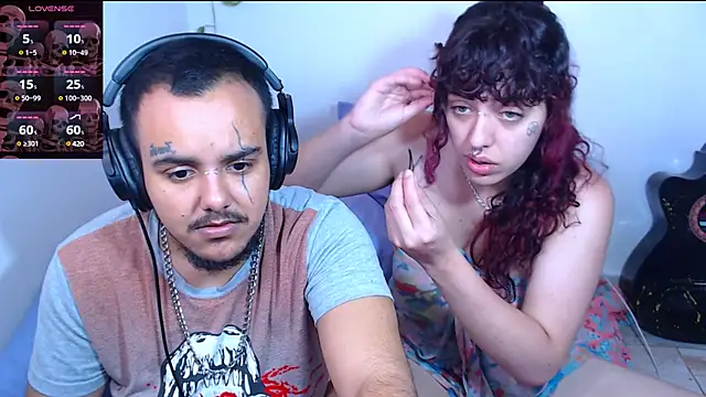 Snapshot of call_me_lil_ray chatting on December 17, 2024, 8:21 pm call me lil ray online show from December 17, 2024, 8:21 pm