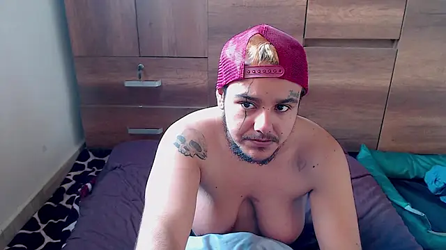 Snapshot of call_me_lil_ray chatting on March 15, 2025, 12:24 pm call me lil ray online show from March 15, 2025, 12:24 pm