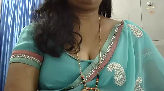 Snapshot of Vijji-telugu chatting on January 21, 2025, 4:43 am Vijji-telugu online show from January 21, 2025, 4:43 am
