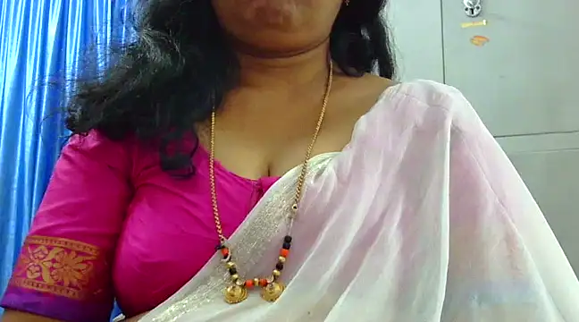 Snapshot of Vijji-telugu chatting on December 23, 2024, 8:11 am Vijji-telugu online show from December 23, 2024, 8:11 am