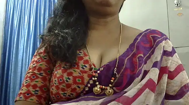 Snapshot of Vijji-telugu chatting on January 3, 2025, 8:10 am Vijji-telugu online show from January 3, 2025, 8:10 am
