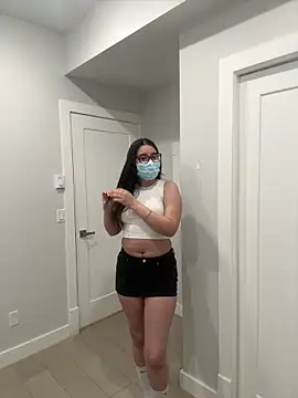 jAsMinE678 online show from April 15, 2026, 6:12 pm