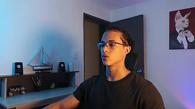 Snapshot of alejo_x3 chatting on November 28, 2025, 12:33 am alejo x3 online show from November 28, 2025, 12:33 am