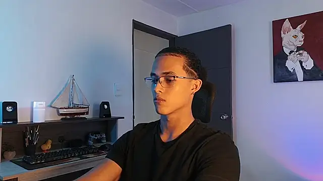 Snapshot of alejo_x3 chatting on October 29, 2025, 9:03 pm alejo x3 online show from October 29, 2025, 9:03 pm