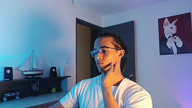 Snapshot of alejo_x3 chatting on December 2, 2025, 10:55 pm alejo x3 online show from December 2, 2025, 10:55 pm