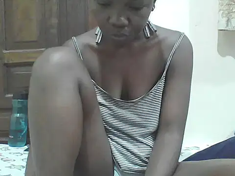 Snapshot of Ebony_Sweetcandy chatting on April 10, 2026, 7:10 pm Ebony Sweetcandy online show from April 10, 2026, 7:10 pm