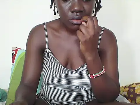 Ebony Sweetcandy online show from June 19, 2026, 7:14 am