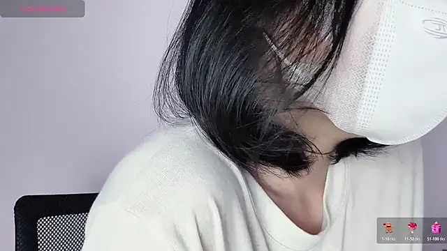 Snapshot of Baenee chatting on October 25, 2025, 7:25 pm Baenee online show from October 25, 2025, 7:25 pm