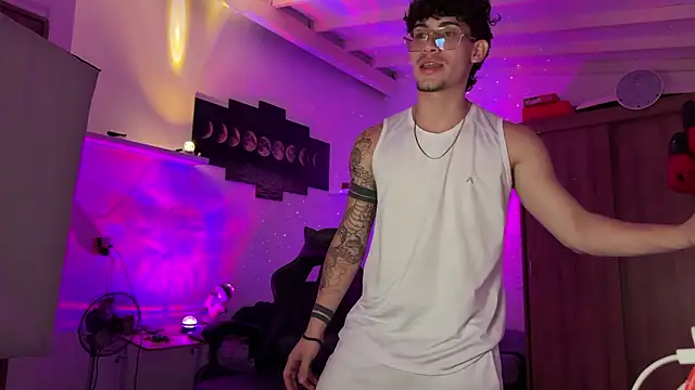 Snapshot of Kisan_Smith chatting on March 19, 2026, 5:51 am Kisan Smith online show from March 19, 2026, 5:51 am