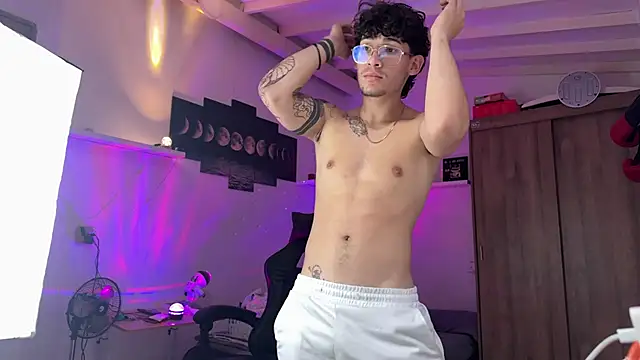 Snapshot of Kisan_Smith chatting on March 17, 2026, 5:10 am Kisan Smith online show from March 17, 2026, 5:10 am