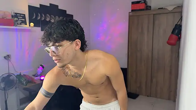 Kisan Smith online show from October 13, 2025, 2:57 am