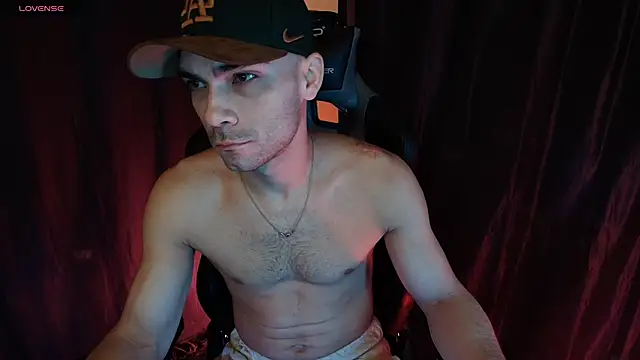 sexyboycolombi4 online show from December 21, 2025, 8:42 pm