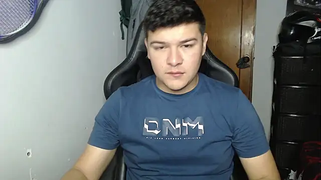 Plug Control online show from December 5, 2025, 7:12 pm