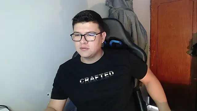 Plug Control online show from December 19, 2025, 4:31 pm