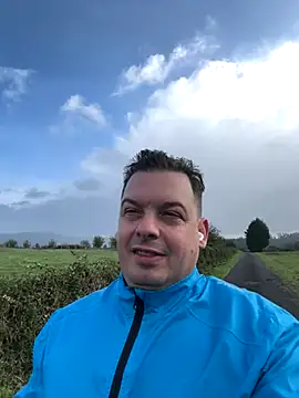 Snapshot of Jose_HotLatino chatting on October 22, 2025, 9:42 am Jose HotLatino online show from October 22, 2025, 9:42 am