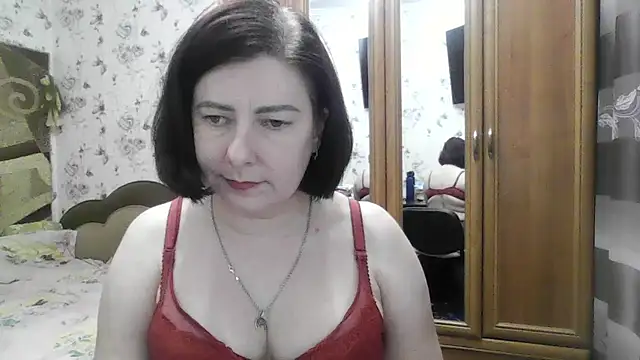 Snapshot of SophieNightAh chatting on November 11, 2025, 10:04 pm SophieNightAh online show from November 11, 2025, 10:04 pm