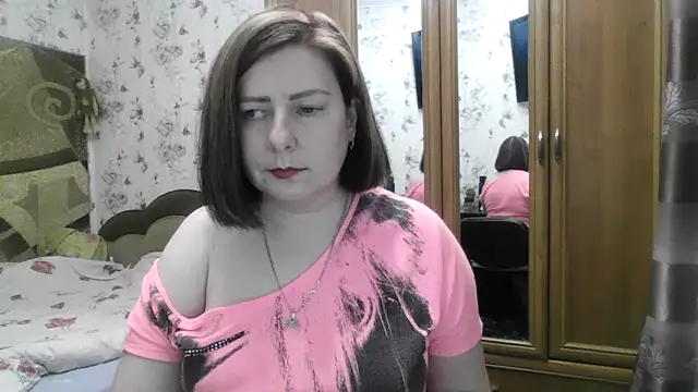 Snapshot of SophieNightAh chatting on November 28, 2025, 7:47 pm SophieNightAh online show from November 28, 2025, 7:47 pm