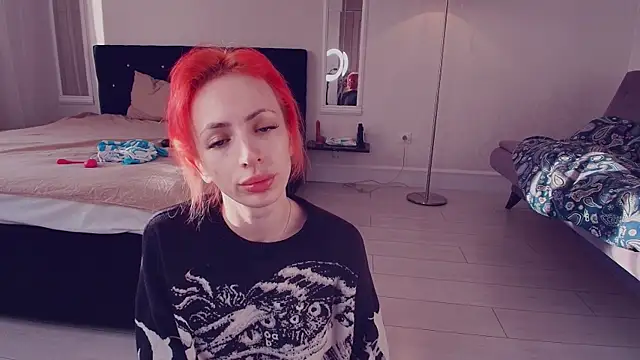 Snapshot of Meowroslava chatting on May 1, 2026, 4:56 pm Meowroslava online show from May 1, 2026, 4:56 pm