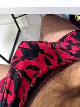 myleonss online show from November 13, 2025, 5:50 pm