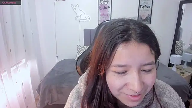 Amy joones online show from October 13, 2025, 1:12 pm