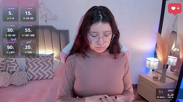 Amy joones online show from April 21, 2026, 11:28 am
