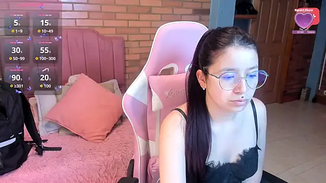 Snapshot of Amy_joones chatting on July 18, 2026, 11:08 am Amy joones online show from July 18, 2026, 11:08 am