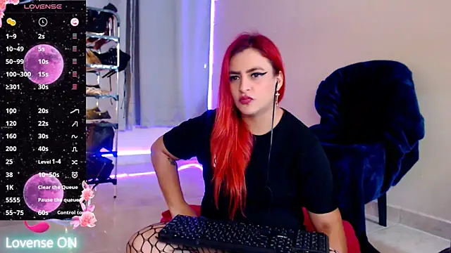 violetaredbitch online show from February 20, 2025, 3:23 am