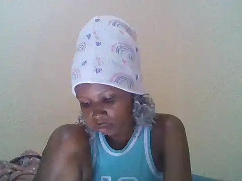 CharlotteDee online show from November 2, 2025, 6:07 am