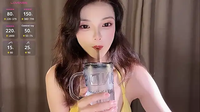 --xixi-- online show from July 11, 2026, 8:42 pm
