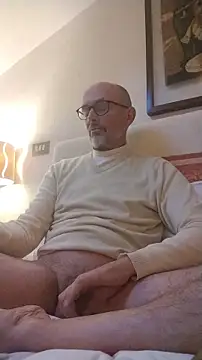 Snapshot of MadProfessor chatting on November 29, 2025, 3:23 pm MadProfessor online show from November 29, 2025, 3:23 pm