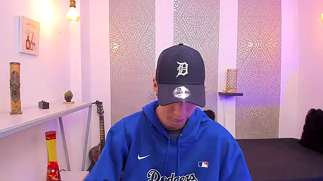 Nikolay Gregori online show from November 17, 2025, 4:05 am