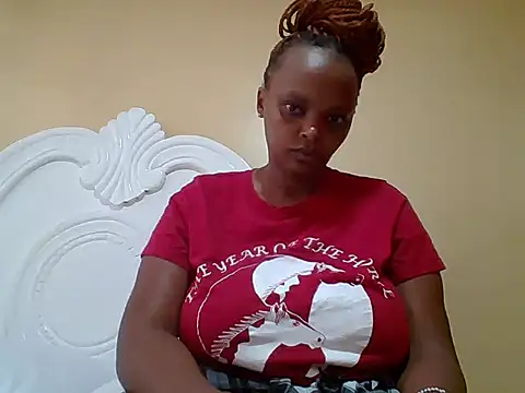 Snapshot of Sexxy-Shie chatting on August 5, 2026, 7:46 am Sexxy-Shie online show from August 5, 2026, 7:46 am