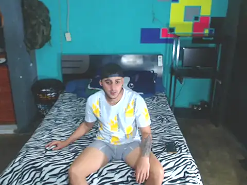 xxxxhotxoxo online show from January 7, 2026, 8:14 pm