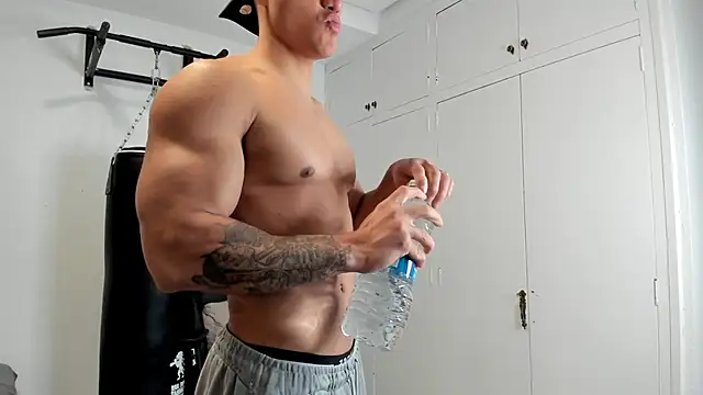 dan01  online show from March 1, 2026, 7:25 pm