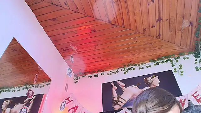 Eda Bonne online show from November 1, 2025, 12:43 pm