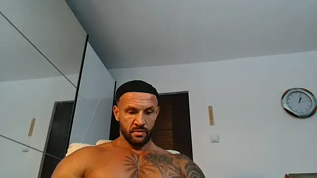 Snapshot of Magnificmuscles89 chatting on July 2, 2026, 10:27 pm Magnificmuscles89 online show from July 2, 2026, 10:27 pm
