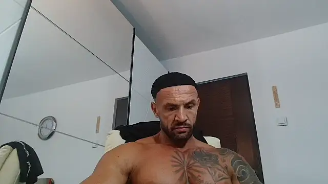 Snapshot of Magnificmuscles89 chatting on July 18, 2026, 9:34 pm Magnificmuscles89 online show from July 18, 2026, 9:34 pm