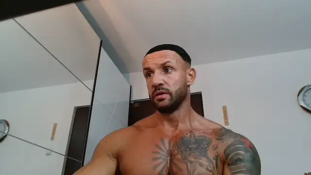 Snapshot of Magnificmuscles89 chatting on June 24, 2026, 10:25 am Magnificmuscles89 online show from June 24, 2026, 10:25 am
