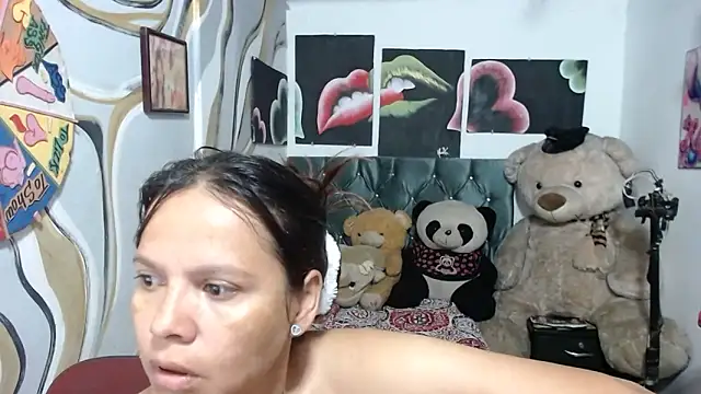 Snapshot of manzanahot9 chatting on March 19, 2026, 12:05 pm manzanahot9 online show from March 19, 2026, 12:05 pm