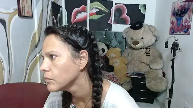 Snapshot of manzanahot9 chatting on April 18, 2026, 11:12 am manzanahot9 online show from April 18, 2026, 11:12 am