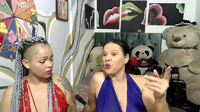 Snapshot of manzanahot9 chatting on November 9, 2025, 10:19 am manzanahot9 online show from November 9, 2025, 10:19 am