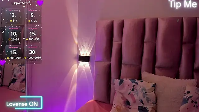 NikyBrookss online show from February 26, 2026, 1:33 pm