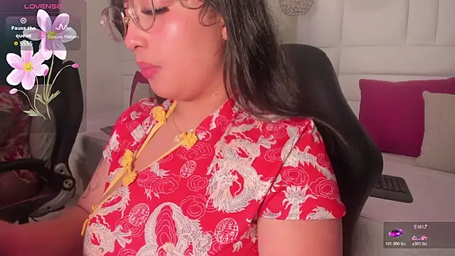 Snapshot of kitty_roouse chatting on June 10, 2026, 7:09 am kitty roouse online show from June 10, 2026, 7:09 am