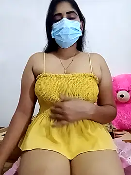 SLZAARA online show from November 18, 2025, 8:23 pm