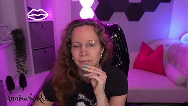 Snapshot of AnnikaRose chatting on February 22, 2026, 12:29 pm AnnikaRose online show from February 22, 2026, 12:29 pm